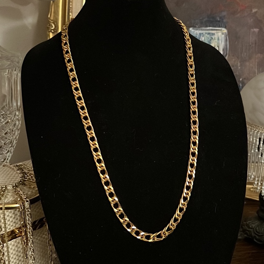 KENNETH JAY LANE BEAUTIFUL BOLD GOLD CHAIN